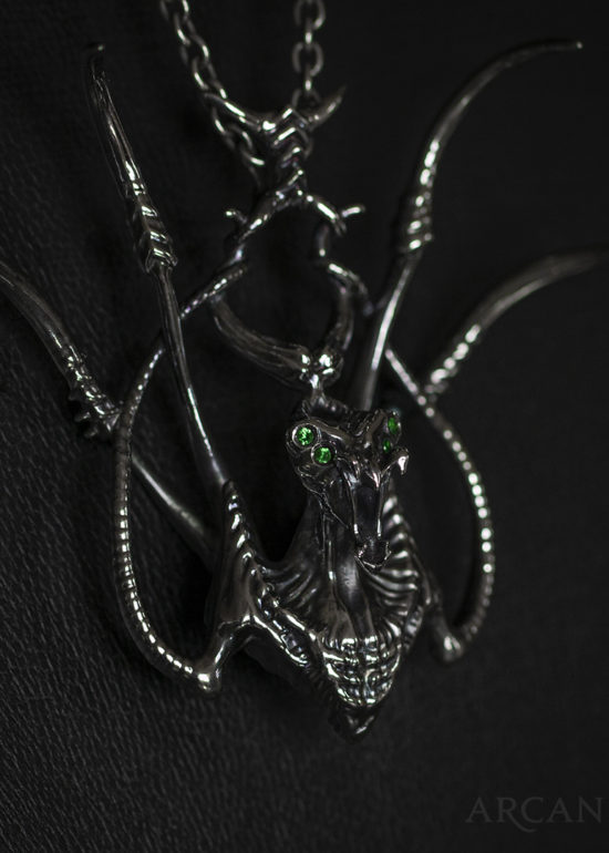 ARCANIQUE jewellery | CARNOS CORONATUS pendant | Sterling silver